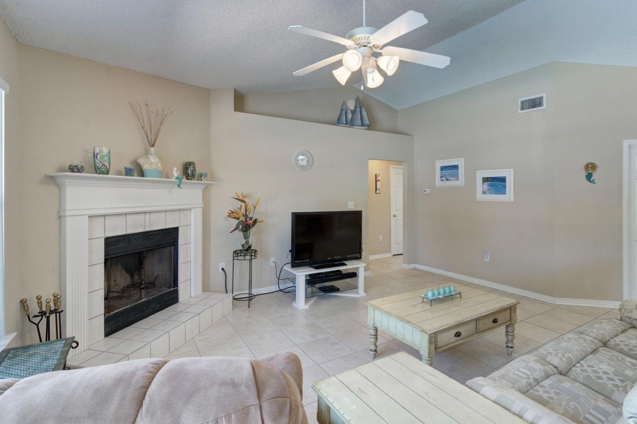 HAMPTON RIDGE ESTATES - Residential