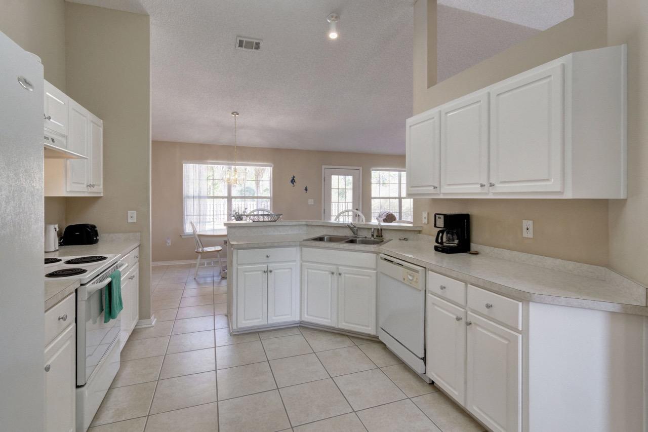 HAMPTON RIDGE ESTATES - Residential
