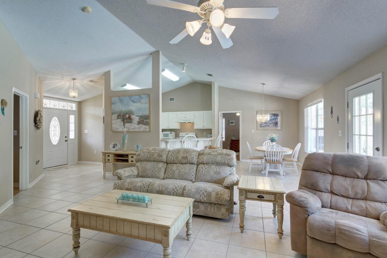 HAMPTON RIDGE ESTATES - Residential