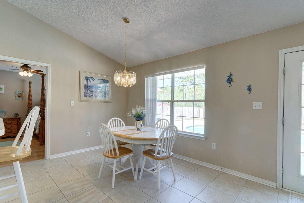 HAMPTON RIDGE ESTATES - Residential