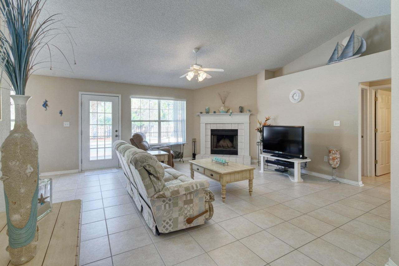HAMPTON RIDGE ESTATES - Residential