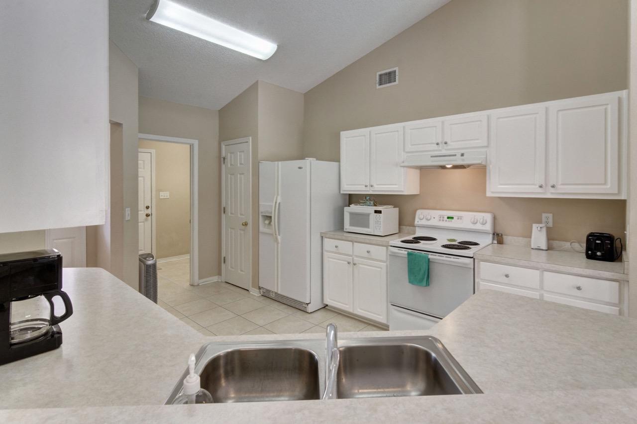 HAMPTON RIDGE ESTATES - Residential