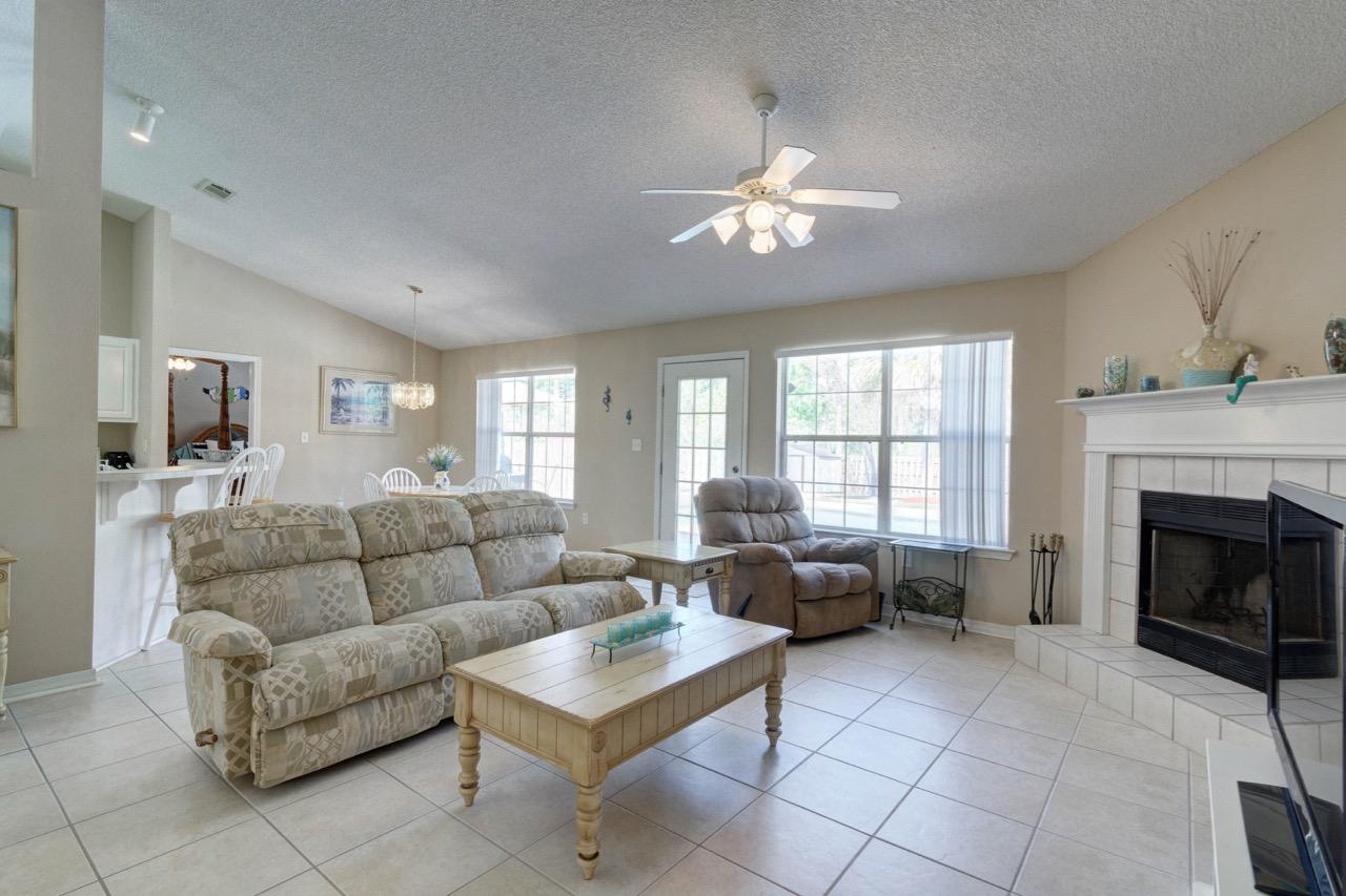 HAMPTON RIDGE ESTATES - Residential