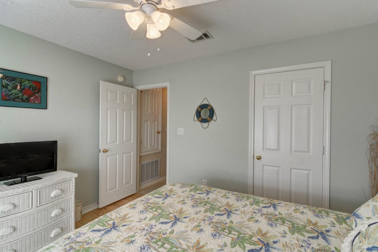 HAMPTON RIDGE ESTATES - Residential
