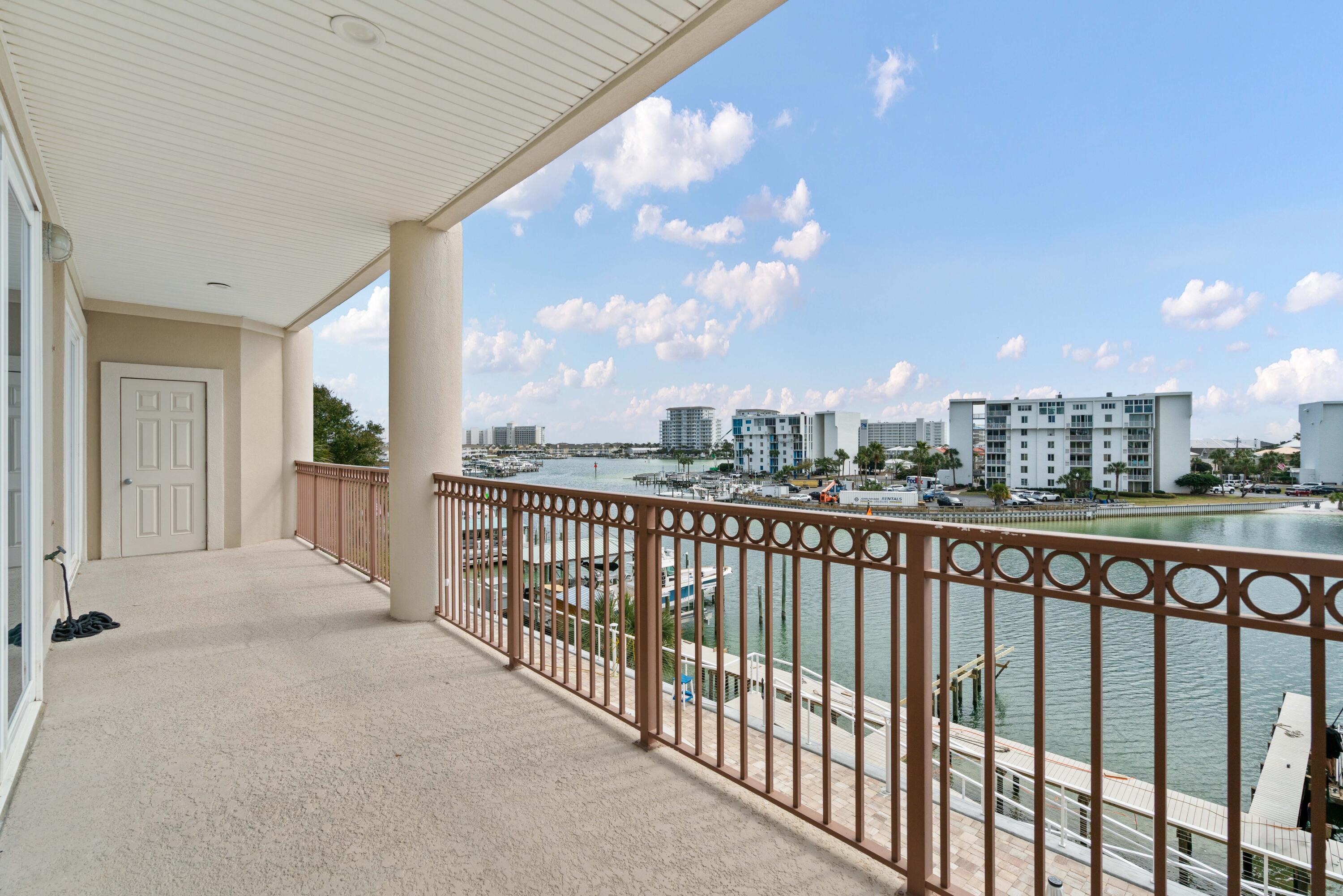 HARBOR PLANTATION - Residential