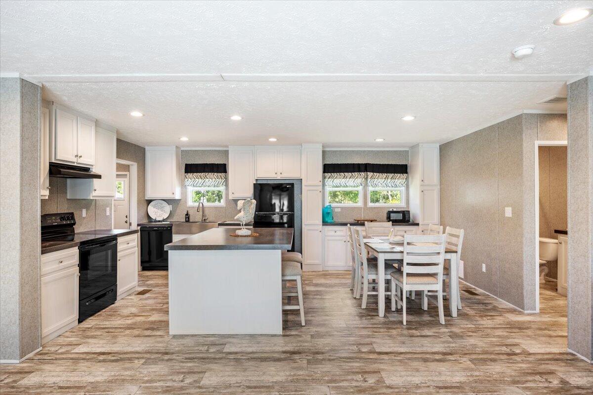 DE GALVEZ HIGHLANDS - Residential