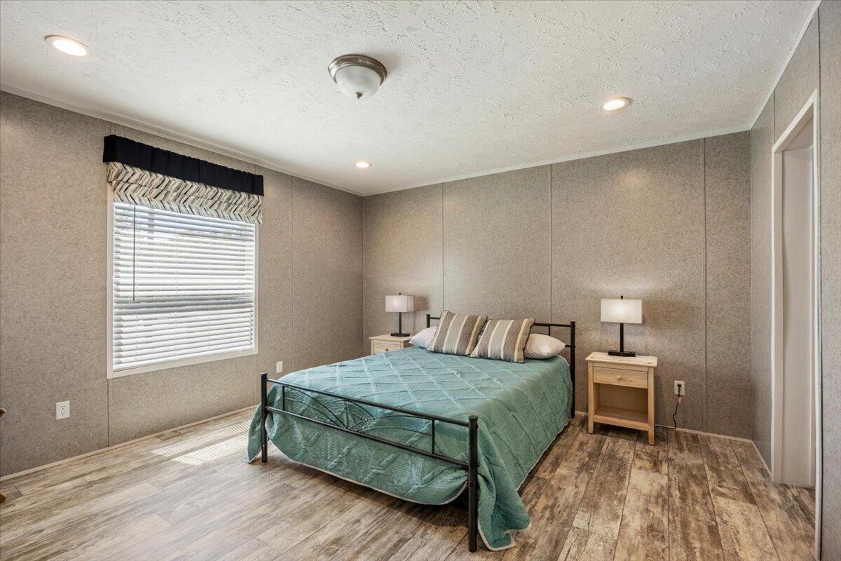 DE GALVEZ HIGHLANDS - Residential