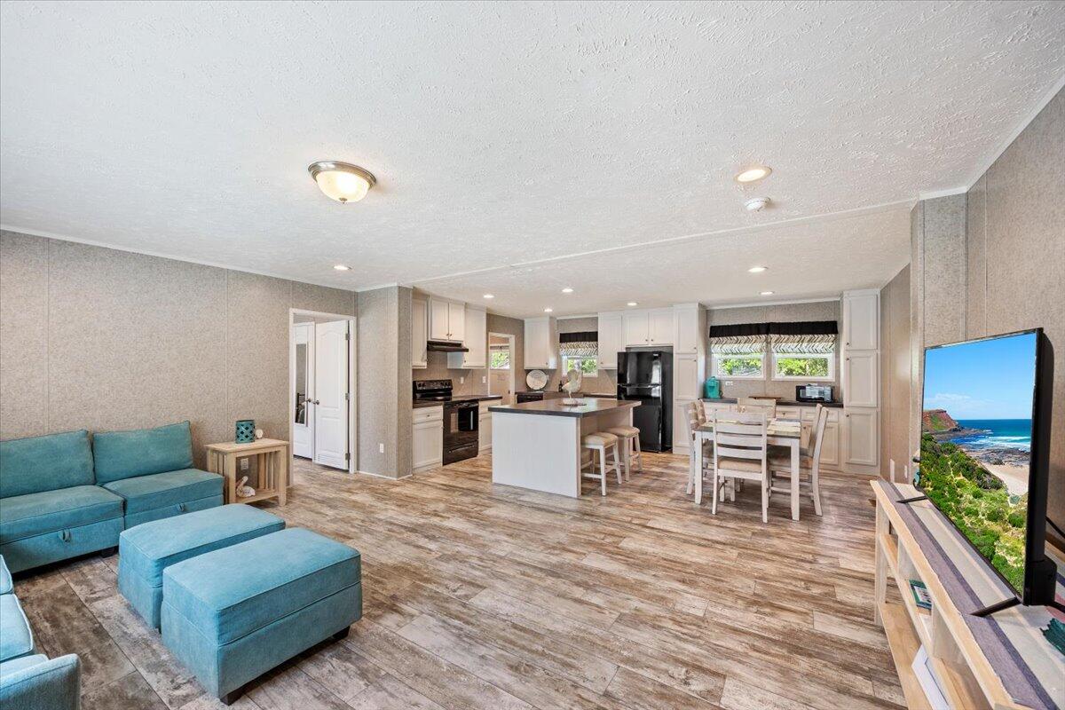 DE GALVEZ HIGHLANDS - Residential