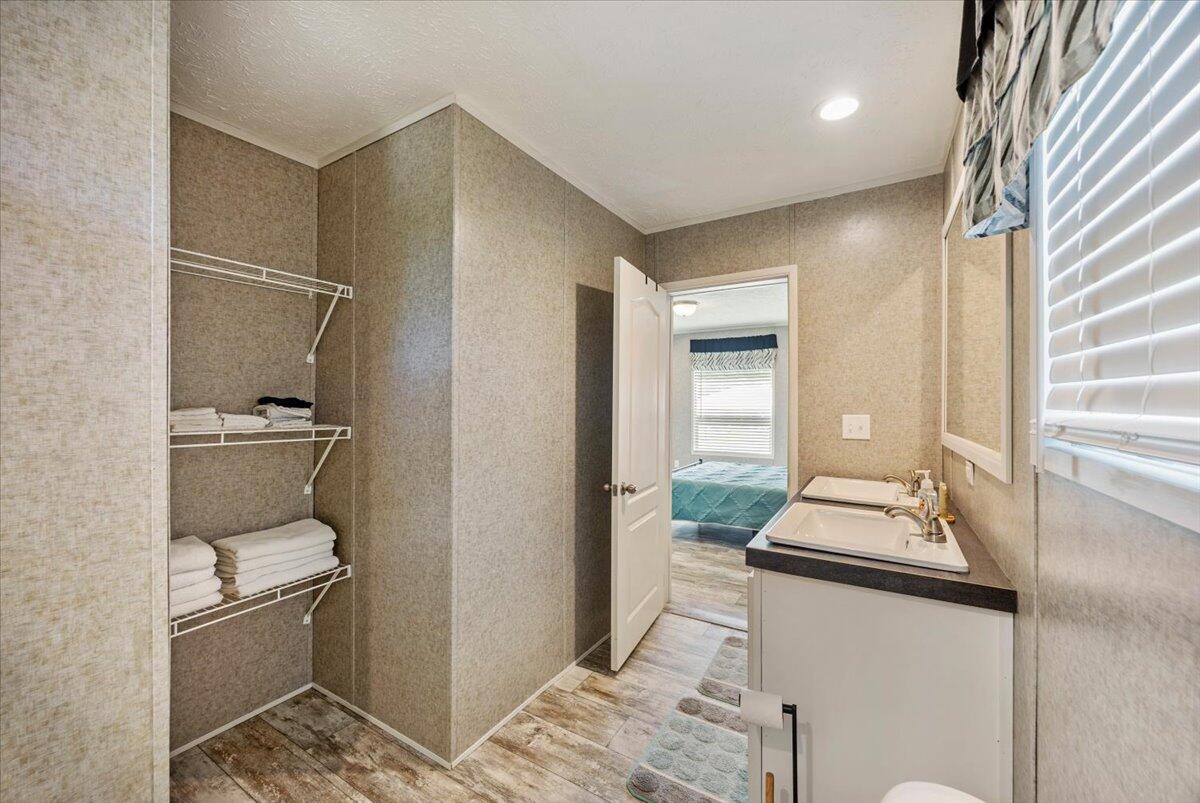 DE GALVEZ HIGHLANDS - Residential