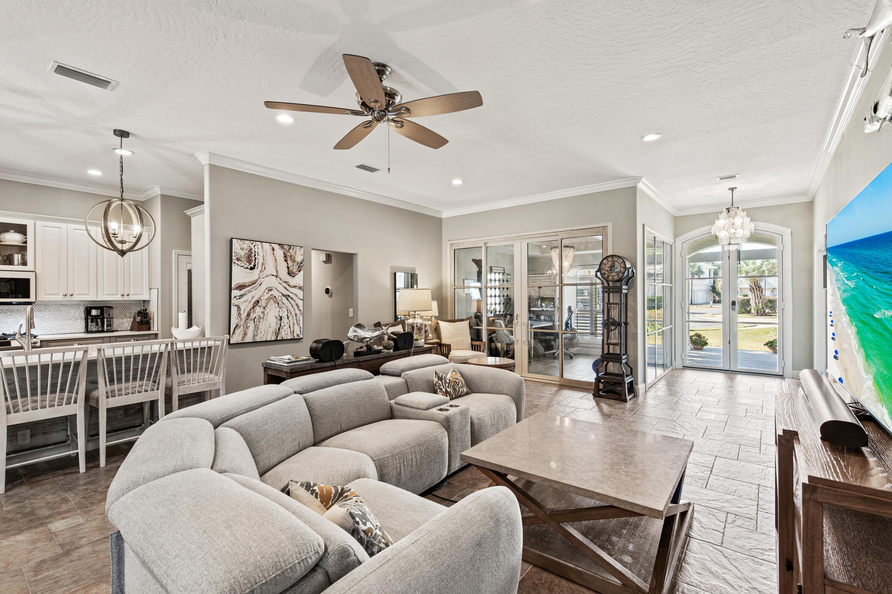 AVALON BEACH ESTATES - Residential