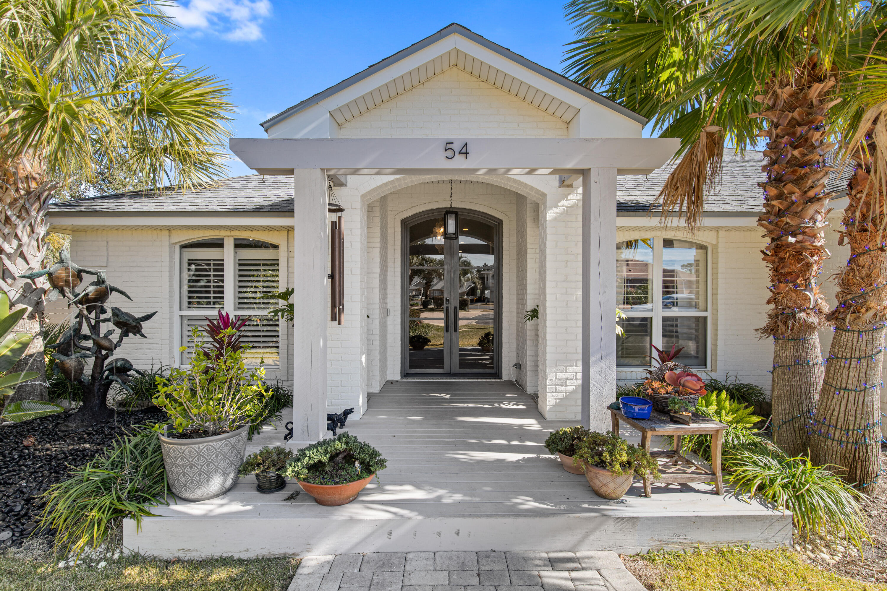 AVALON BEACH ESTATES - Residential