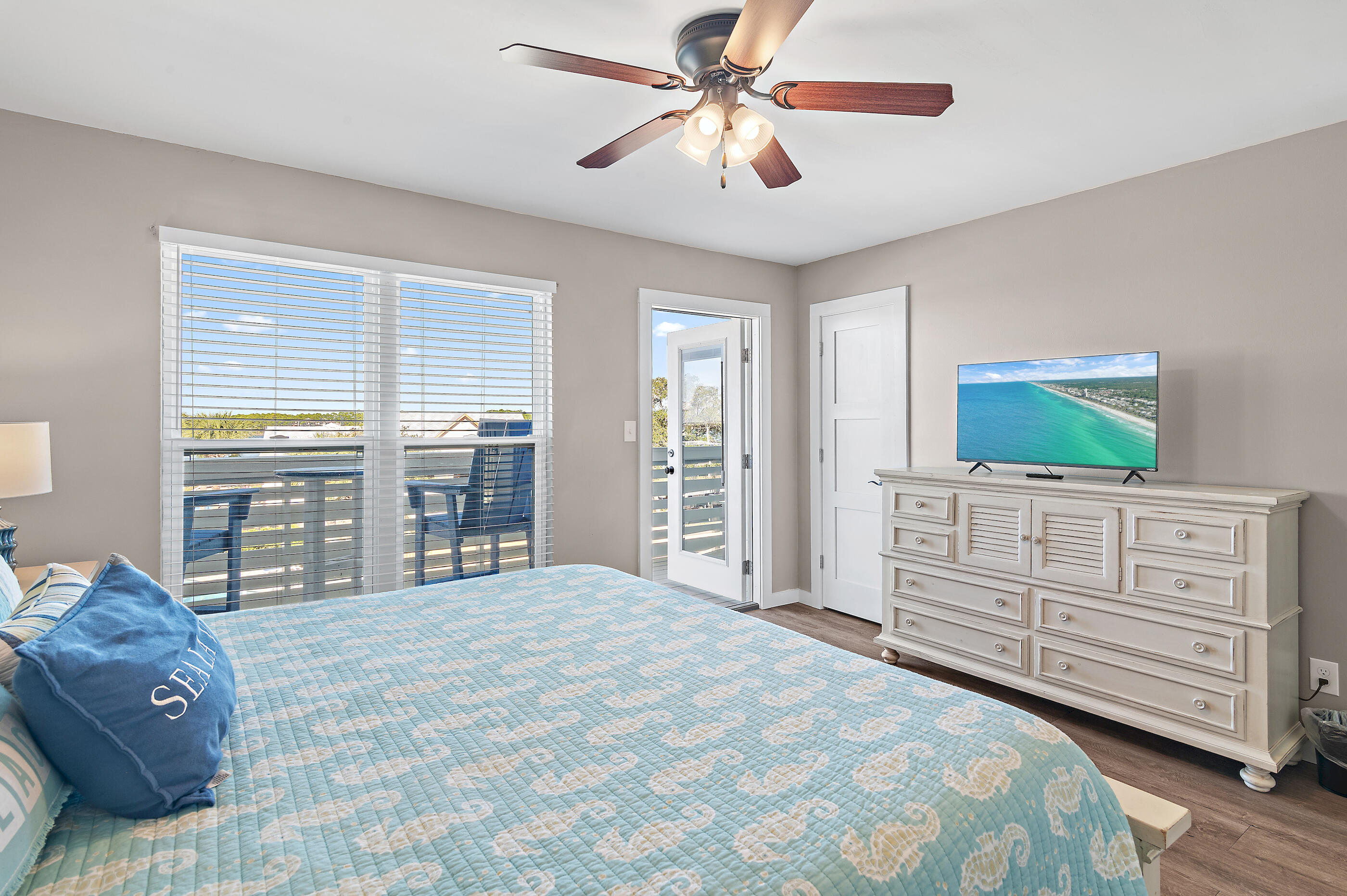 PIRATES COVE INLET CONDO - Residential