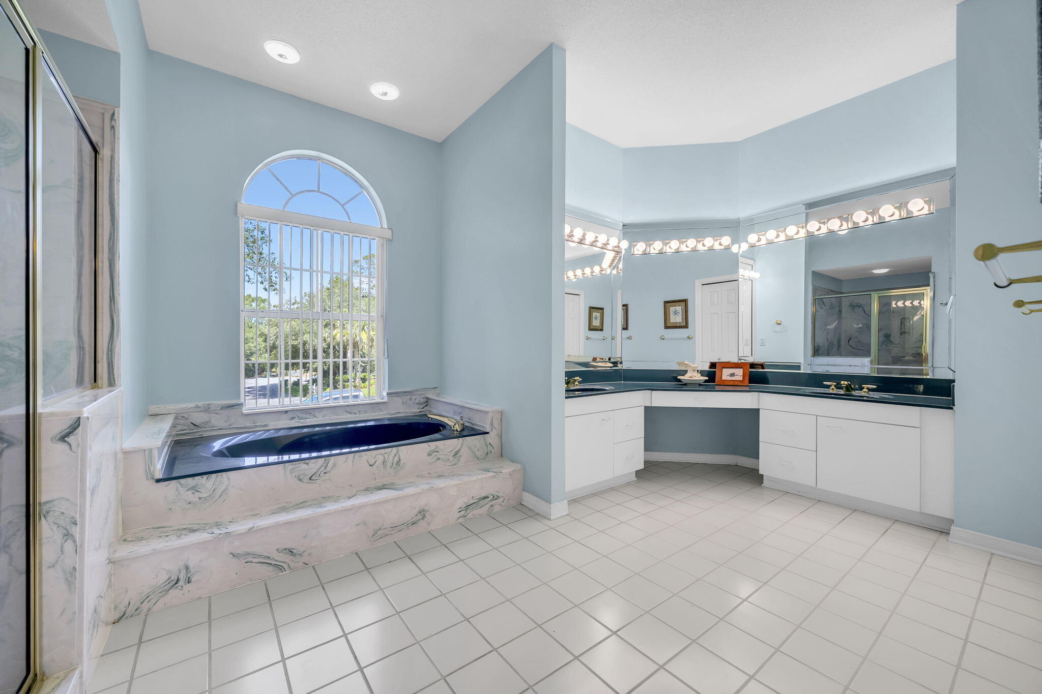 PARKWOOD ESTATES PH 1 BLUEWATER BAY - Residential