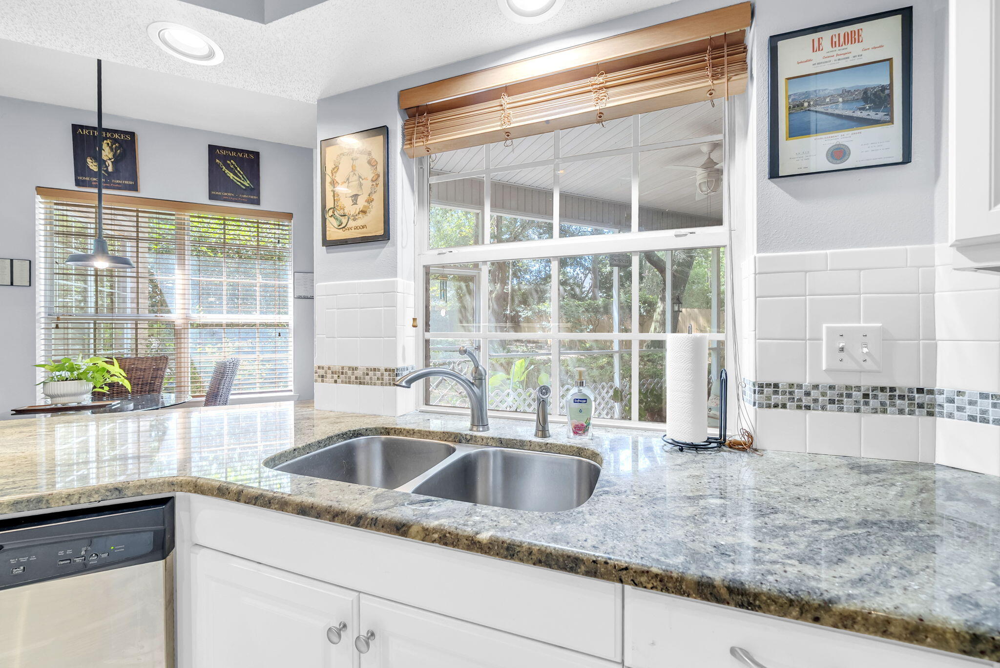 PARKWOOD ESTATES PH 1 BLUEWATER BAY - Residential