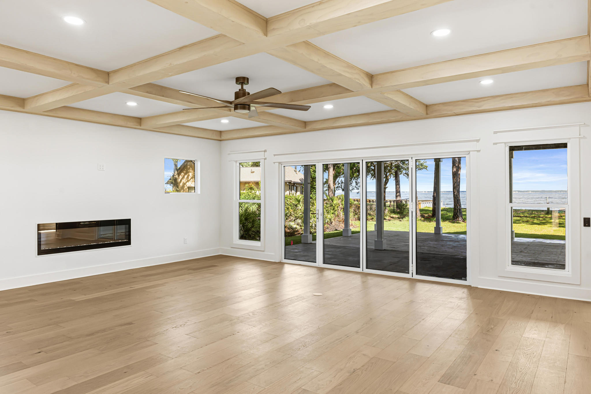 DESTIN MORENO POINT - Residential