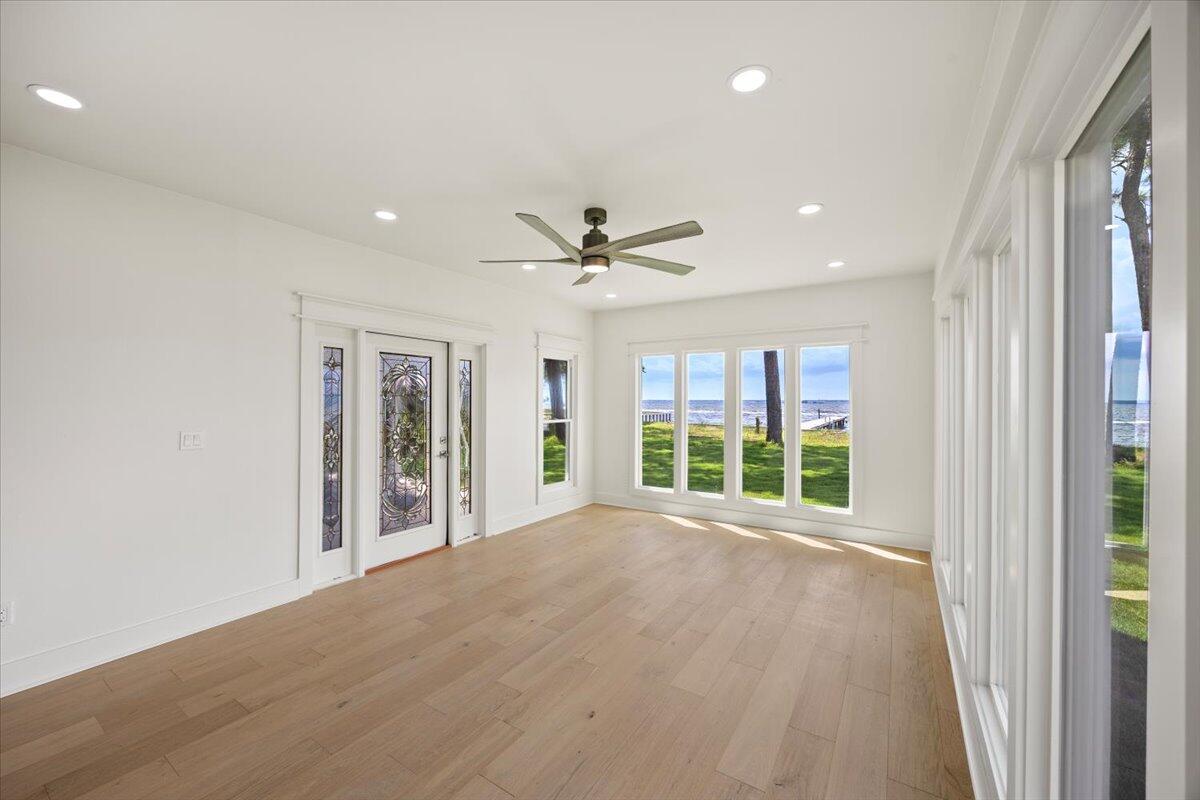 DESTIN MORENO POINT - Residential