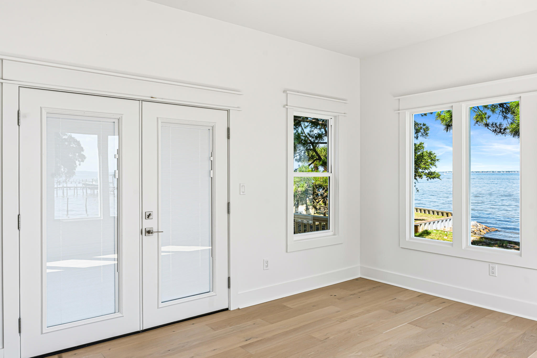 DESTIN MORENO POINT - Residential