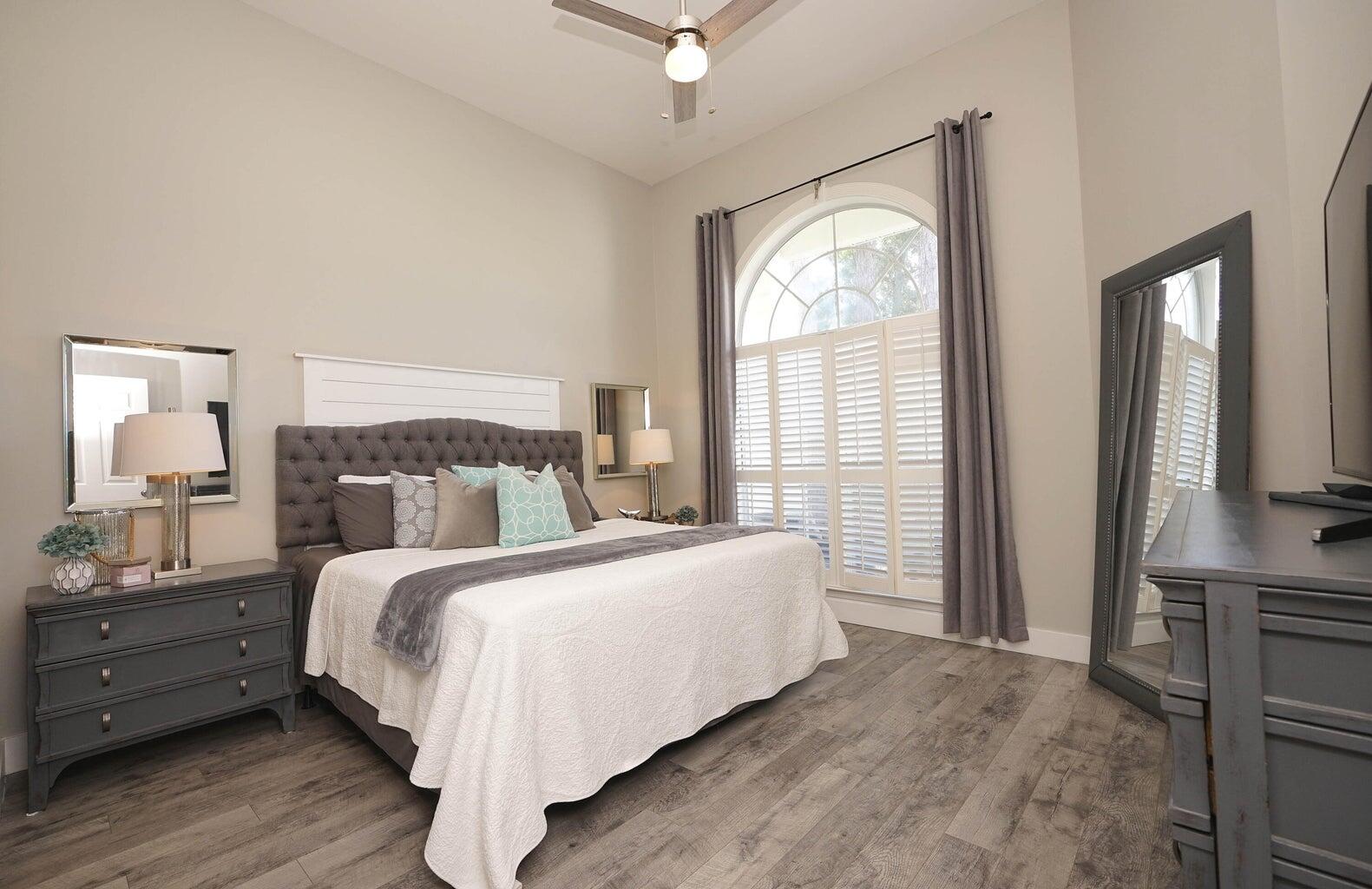 EMERALD BAY PH 1A - Residential Lease