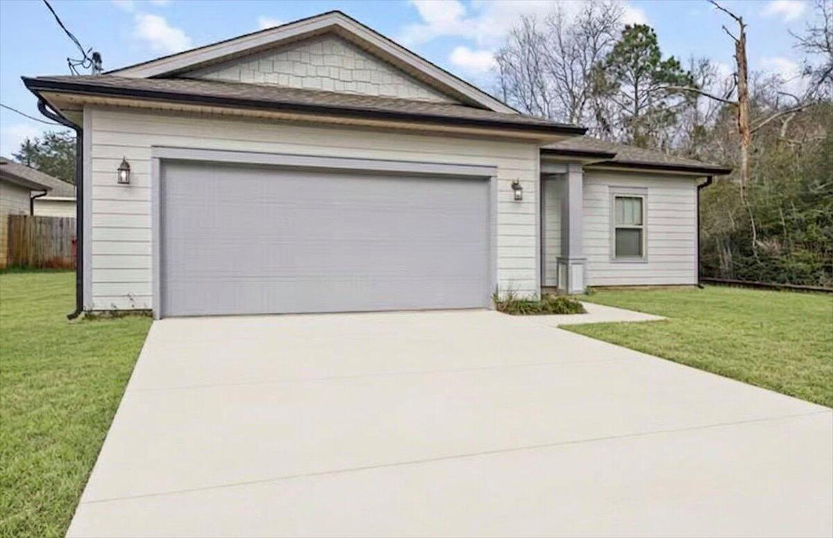 CRYSTAL SHORES - Residential