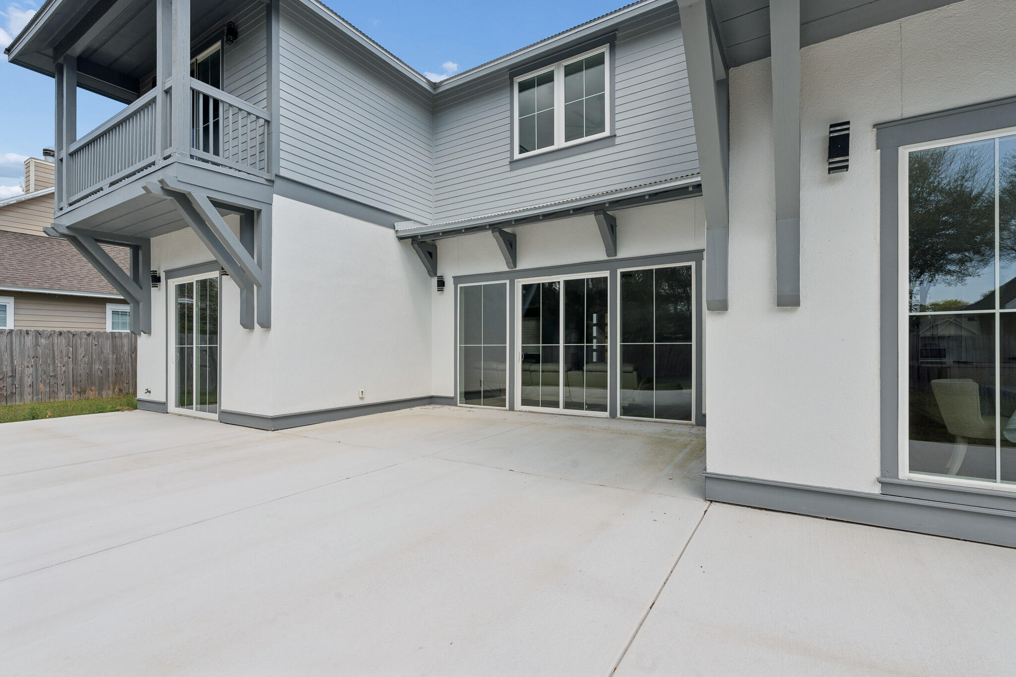 Lake Merial - Residential