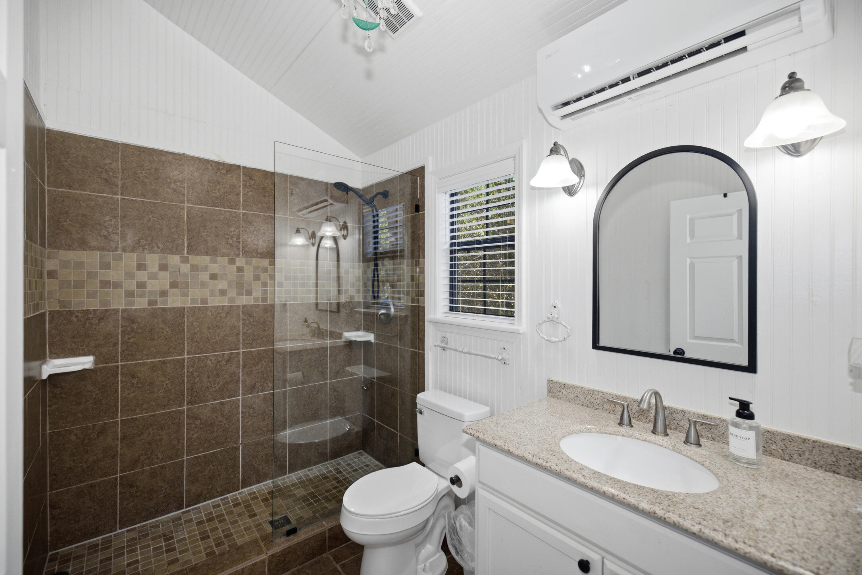 HICKORY SHORES - Residential