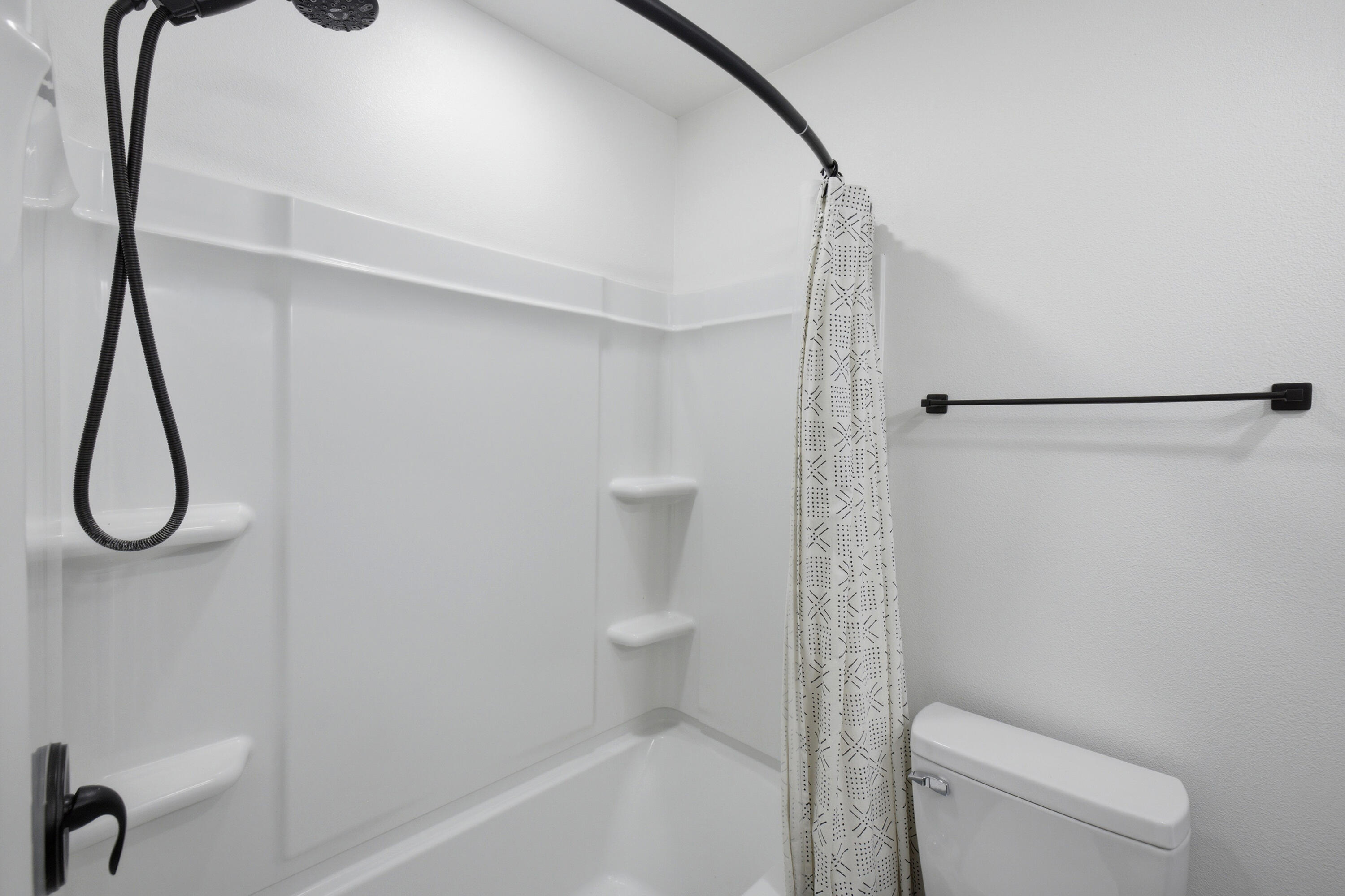 HICKORY SHORES - Residential