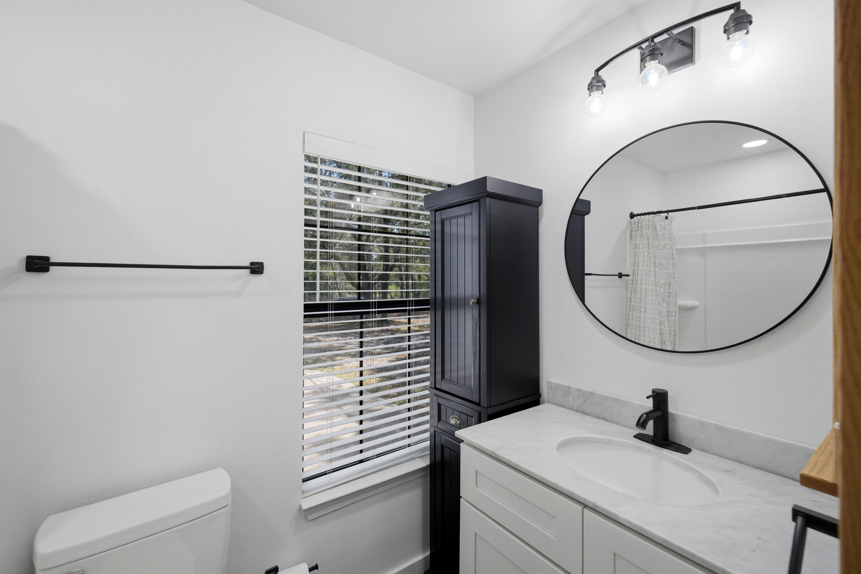 HICKORY SHORES - Residential