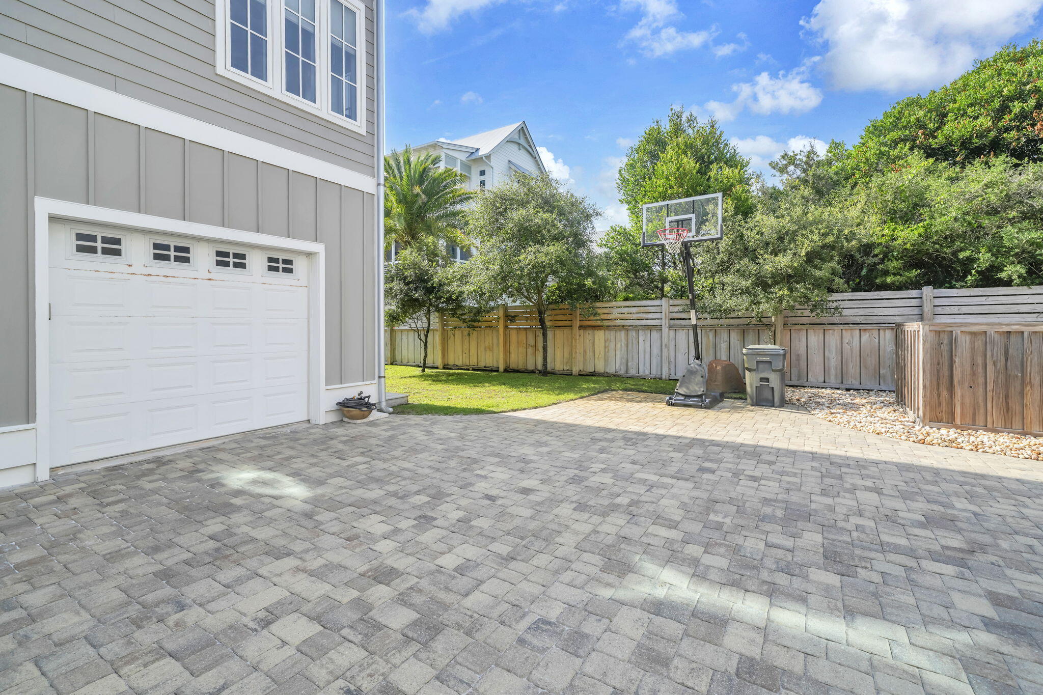 BLUE MOUNTAIN BEACH - Residential