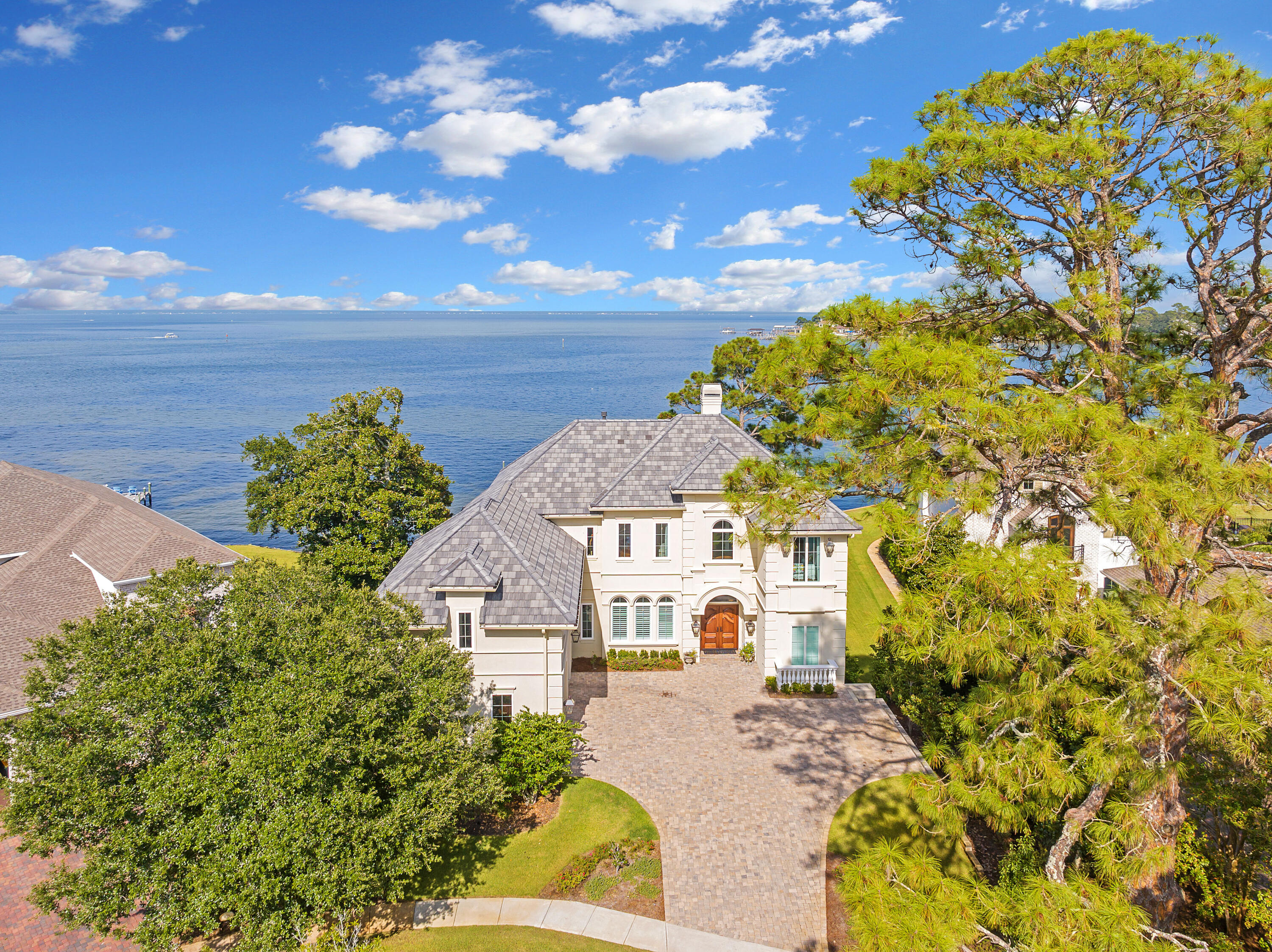 Peacocks Point - Residential