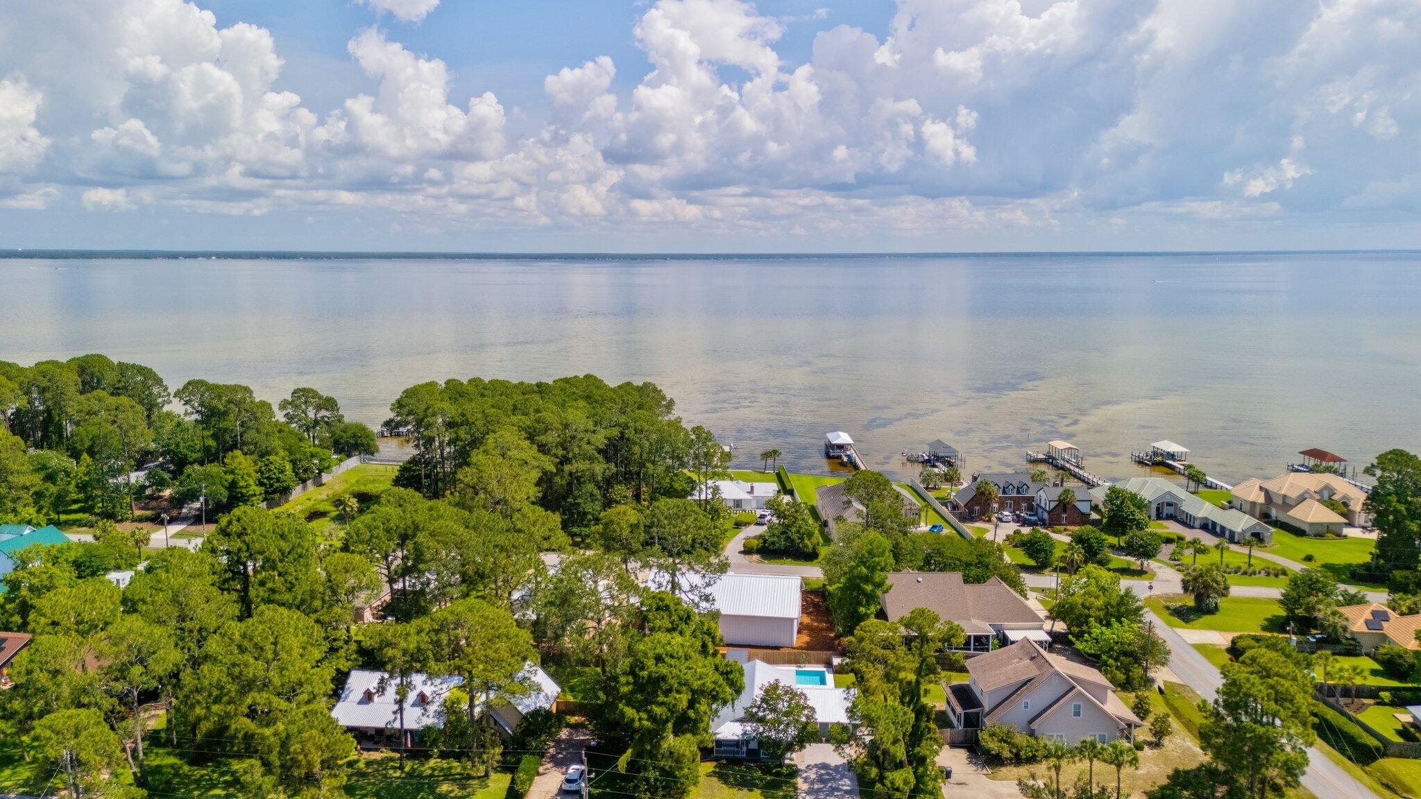 HOLIDAY SHORES EST 4TH ADDN - Residential
