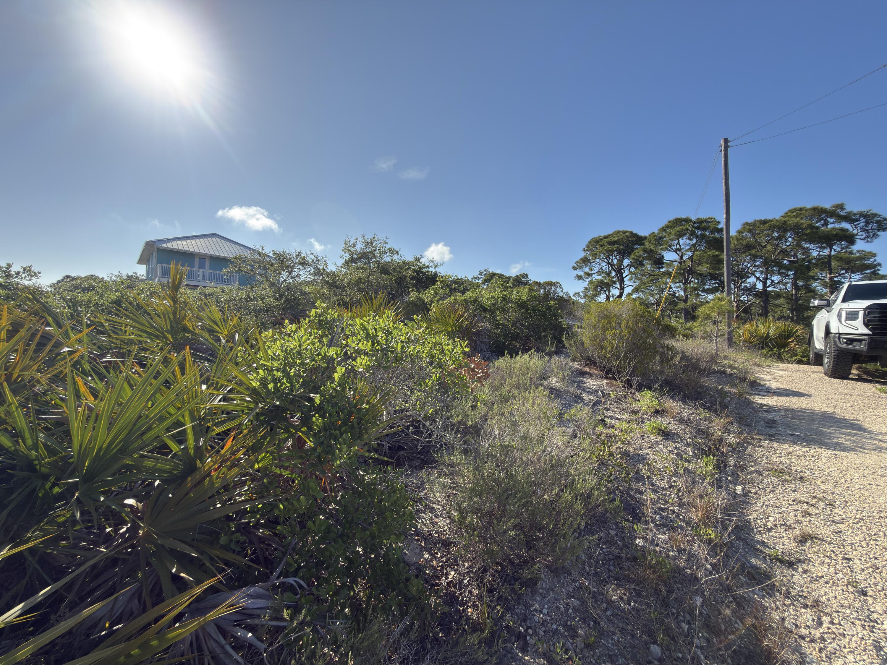 NO RECORDED SUBDIVISION - Land