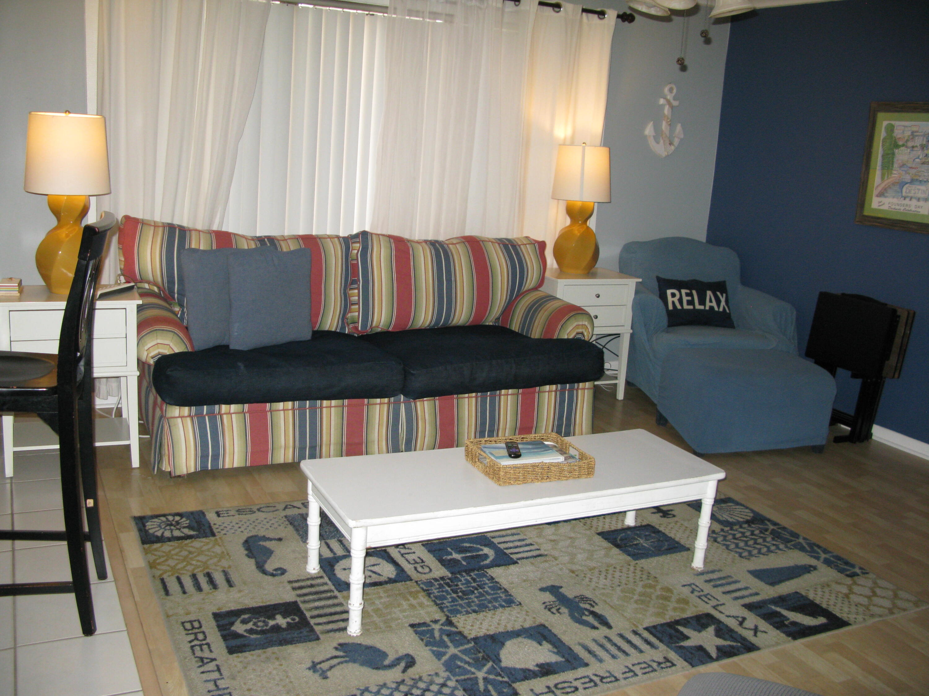 ANGLER AVENUE - Residential
