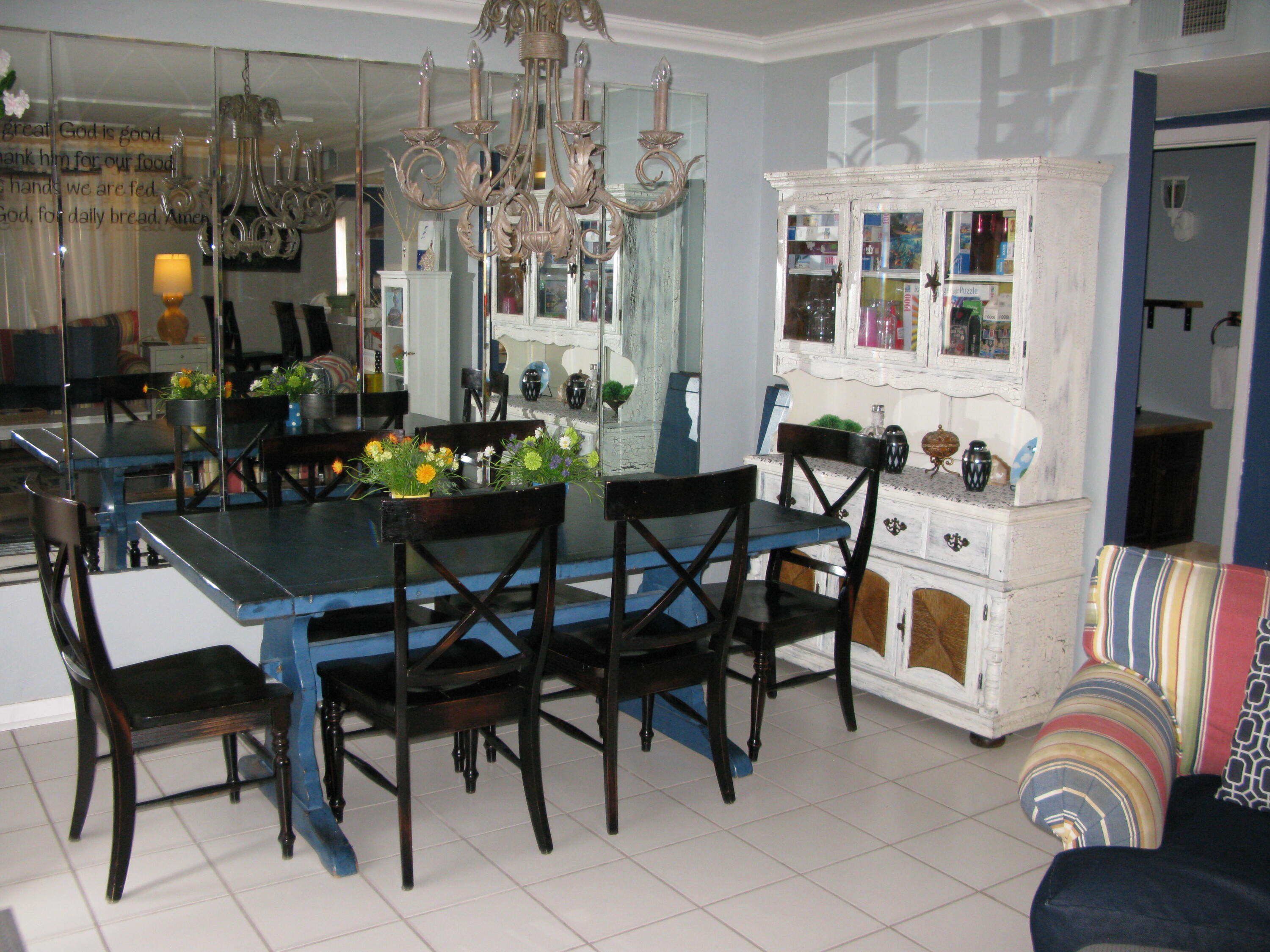 ANGLER AVENUE - Residential