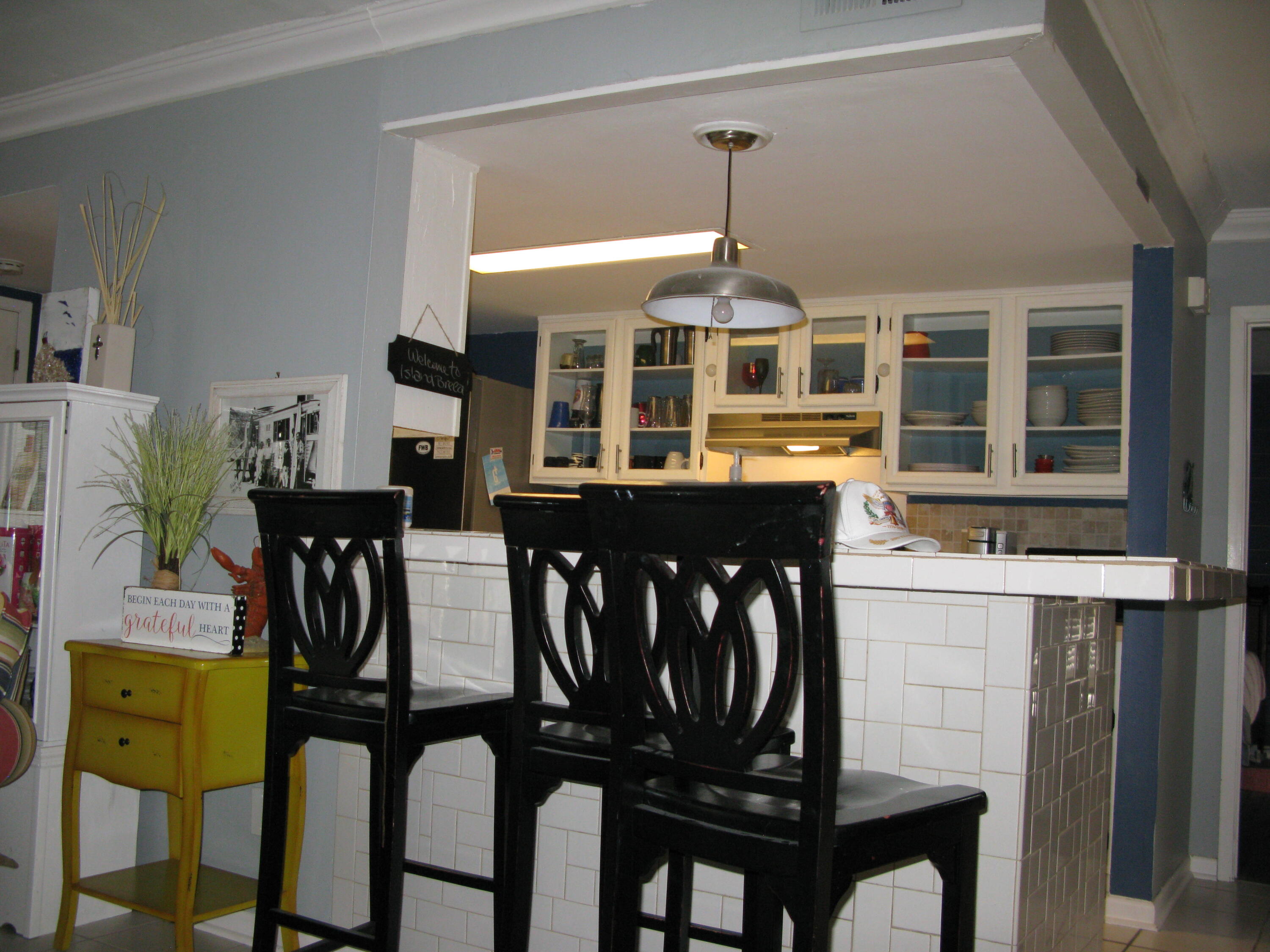 ANGLER AVENUE - Residential