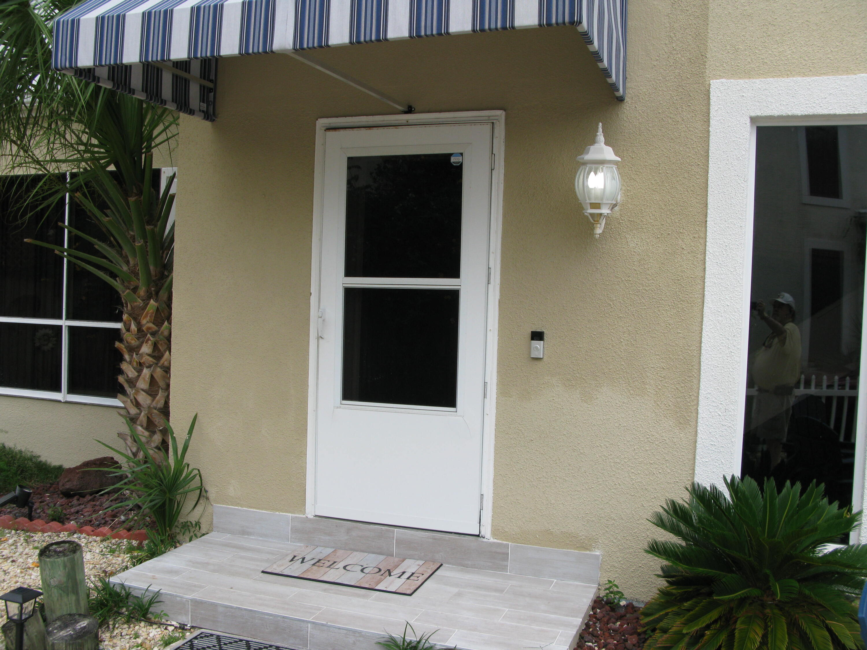 ANGLER AVENUE - Residential