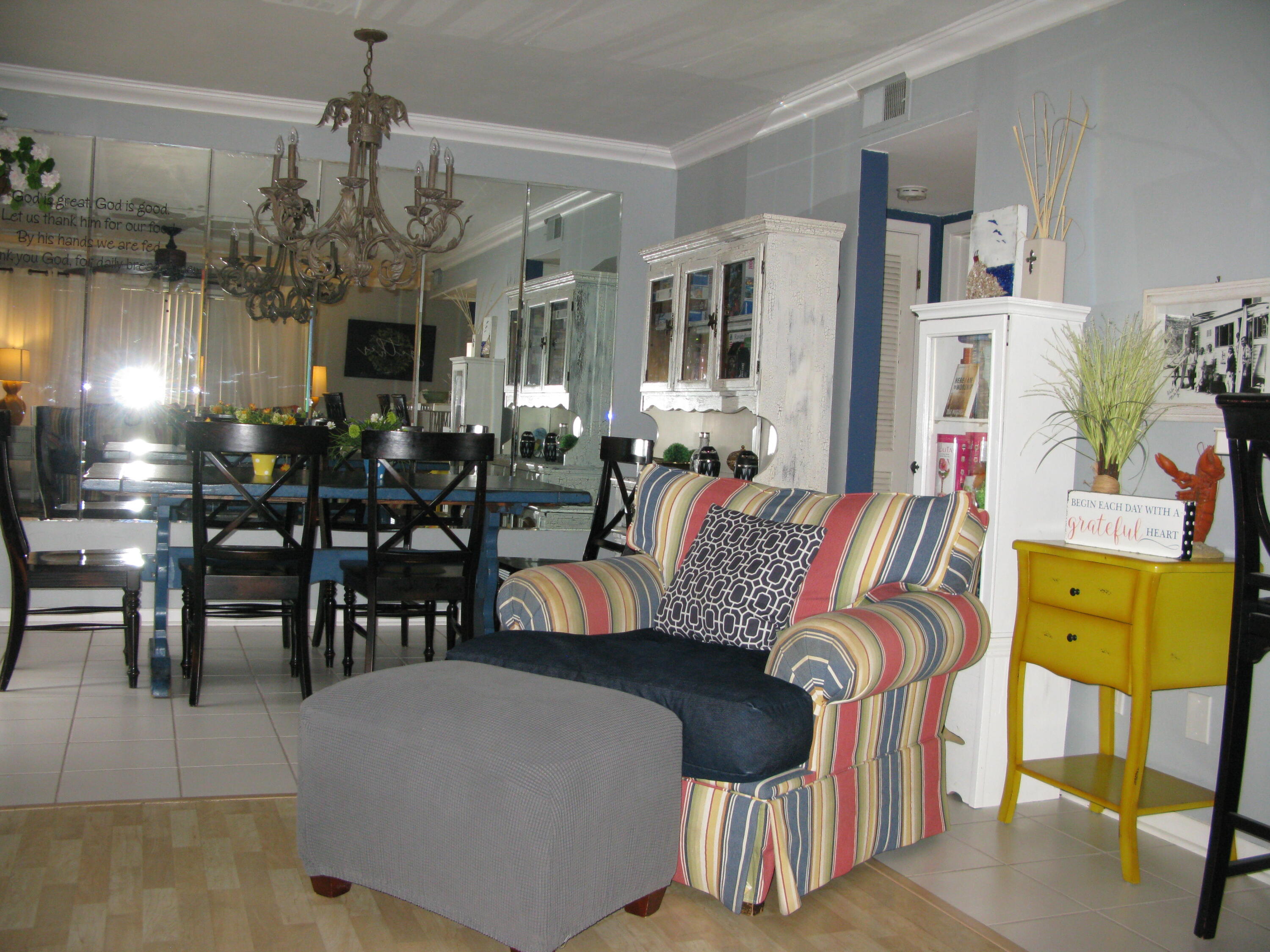 ANGLER AVENUE - Residential