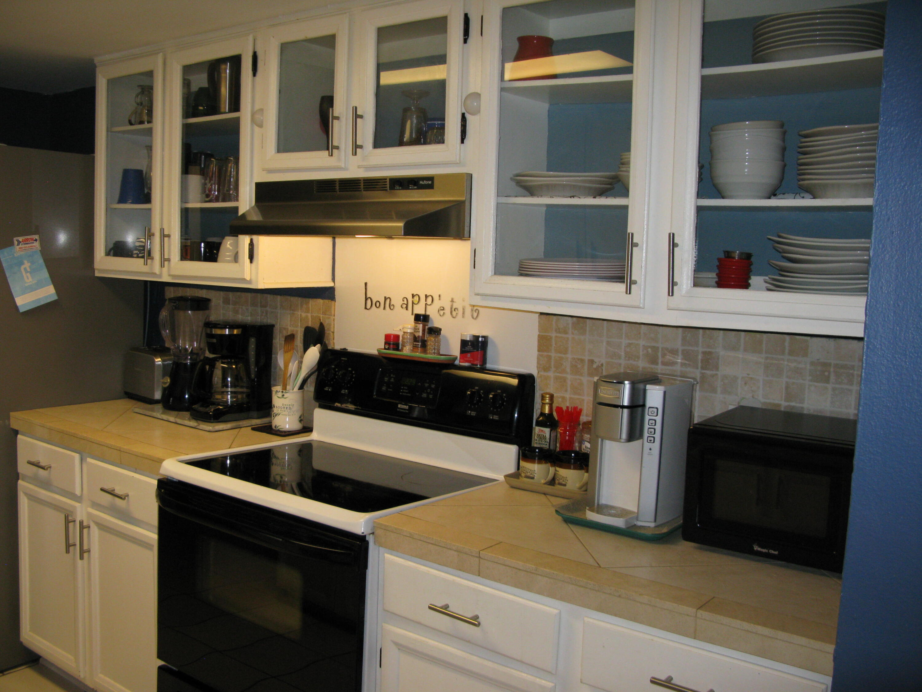 ANGLER AVENUE - Residential
