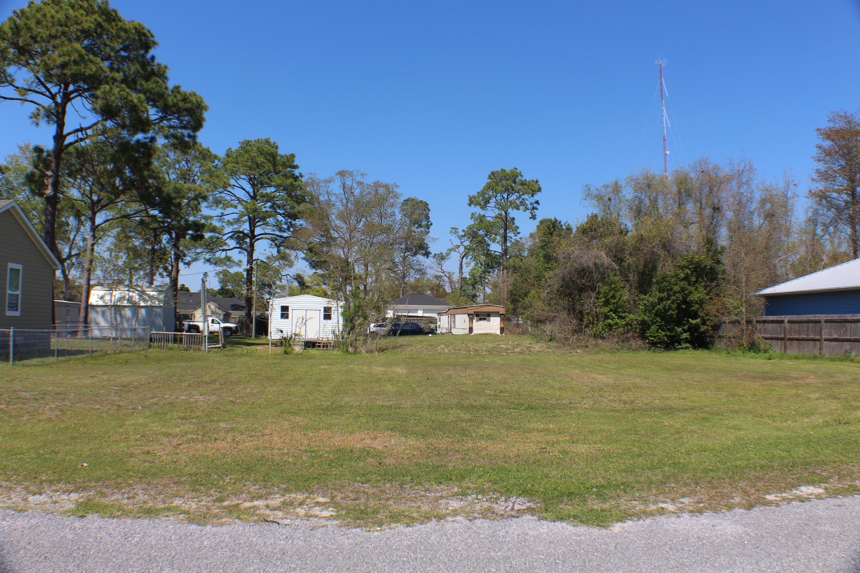 Upper Grand Lagoon - Land