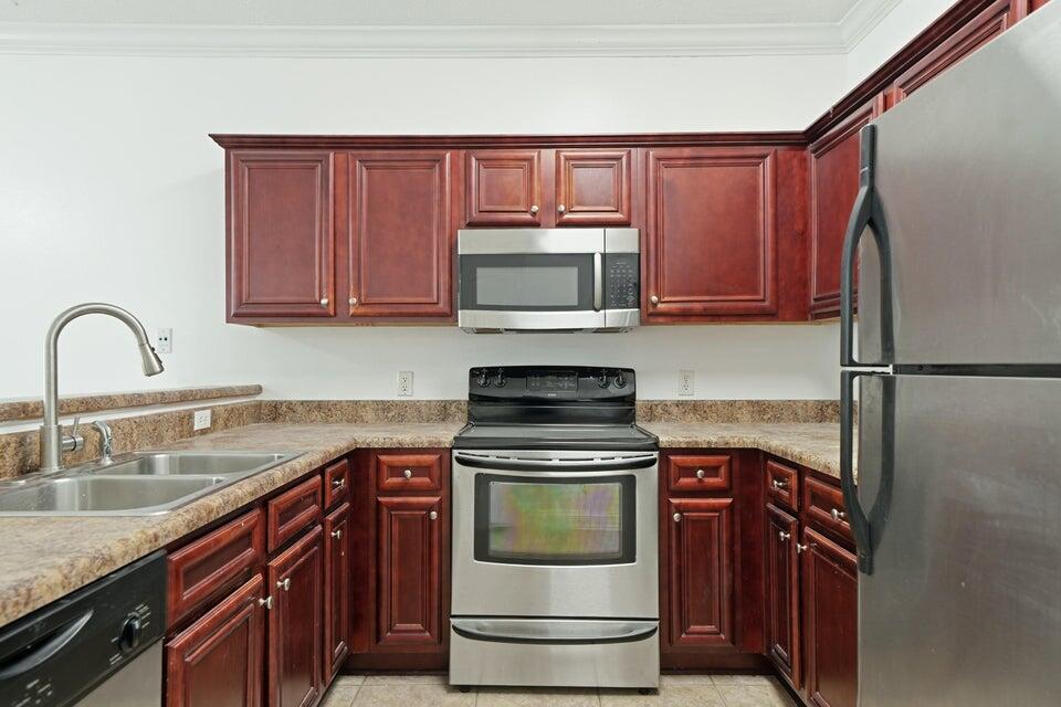 Hadleigh Hills - Residential Lease