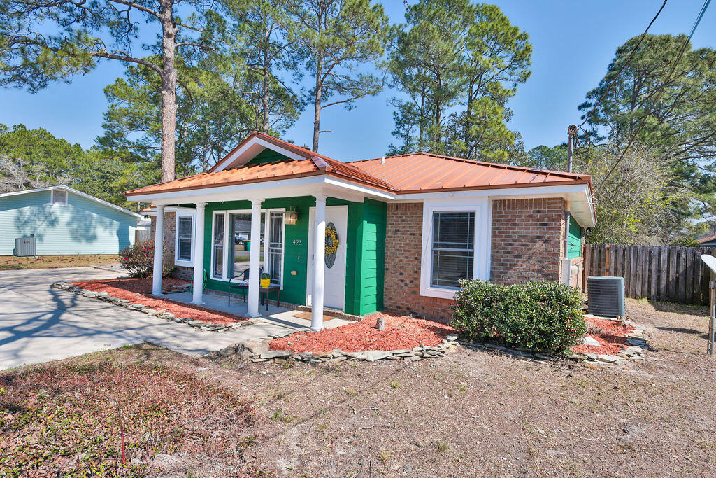PINE MEADOWS 2ND ADDN - Residential