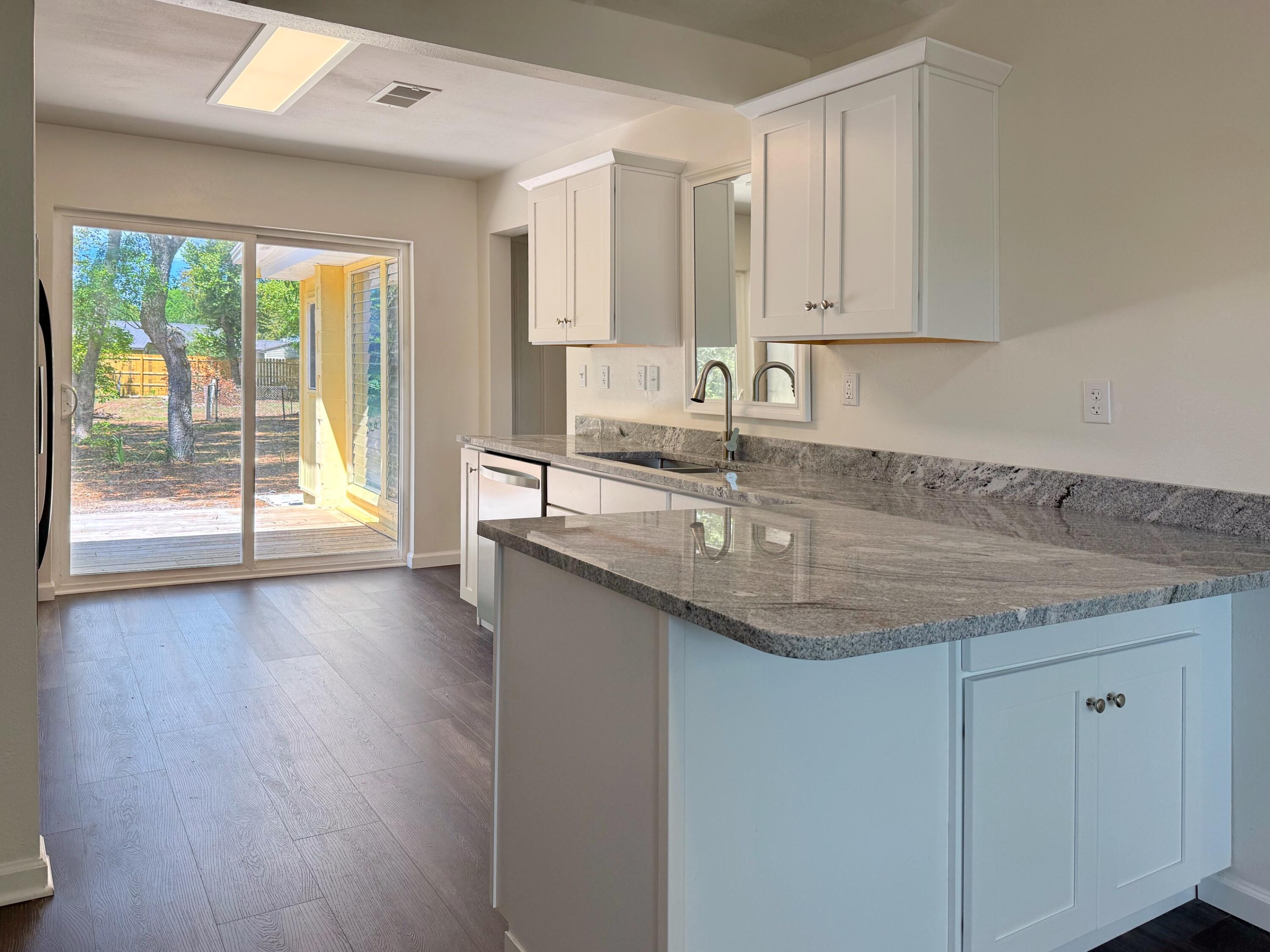 GARNIERS BEACH - Residential Lease