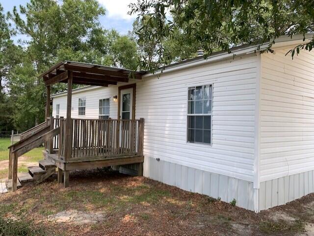 COUNTRY LIVING AT ITS BEST, 3 BED/ 2 BATH SITTING ON 1 ACRE WITH MULTIPLE UPGRADES TO INCLUDE: VINYL PLANK FLOORING AND FRESHLY PAINTED THROUGHOUT, KITCHEN CABINETS & MASTER BATHROOM VANITY HAVE BEEN PAINTED,  NEWER LIGHT FIXTURES , FAUCET HAS BEEN UPGRADED IN KITCHEN, NEWER VANITY IN HALL BATH, GARBAGE PICK UP AND WELL WATER INCLUDED,  PETS ACCEPTED WITH CERTAIN RESTRICTIONS (NO CATS) OWNER APPROVAL & $300.00 NON-REFUNDABLE PET FEE. INTERESTED APPLICANTS MAY APPLY ONLINE AT: rentcafe.com