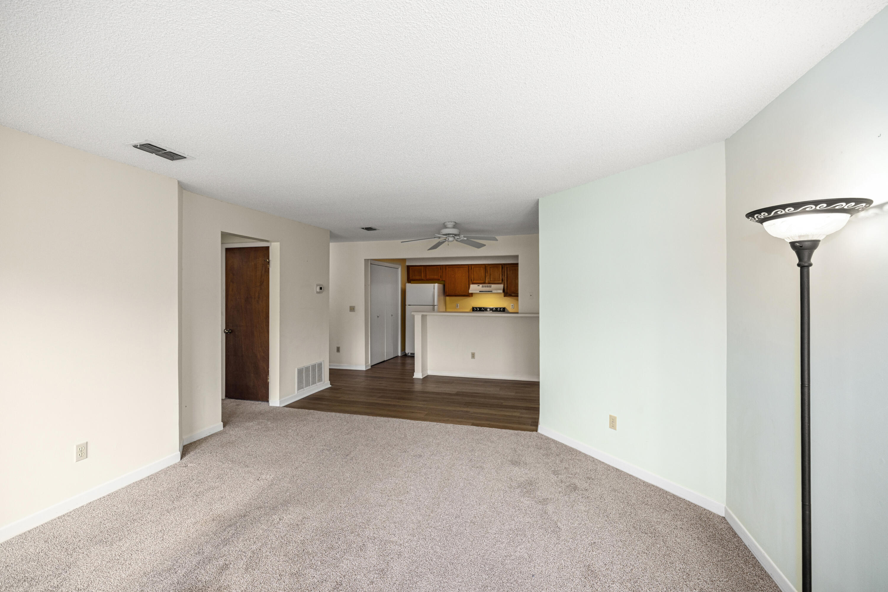 GARDEN OAKS CONDO UNIT 5202 - Residential