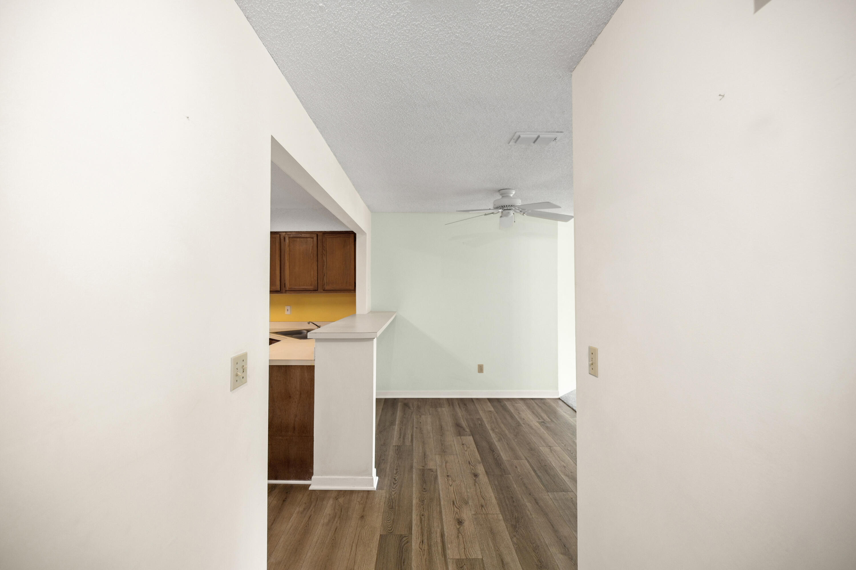 GARDEN OAKS CONDO UNIT 5202 - Residential