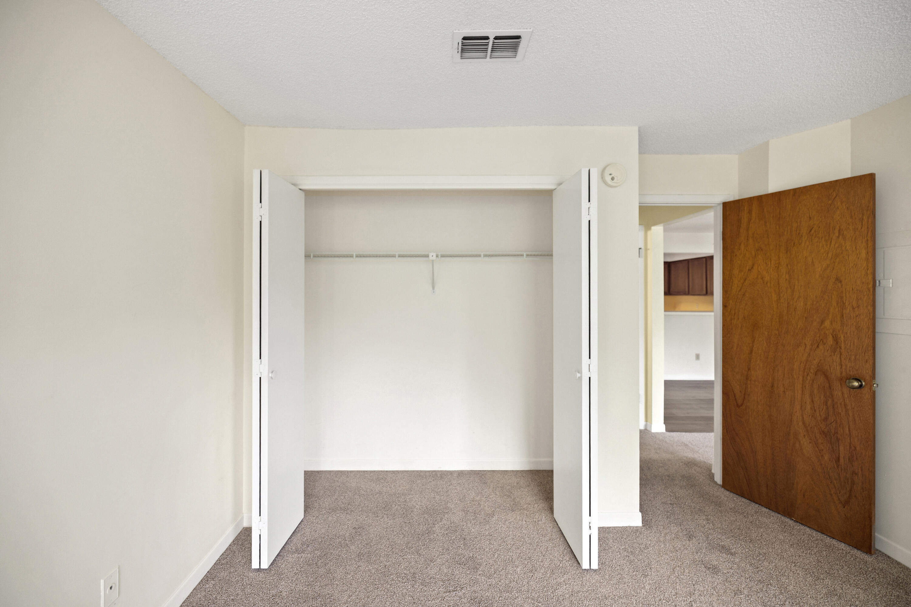 GARDEN OAKS CONDO UNIT 5202 - Residential