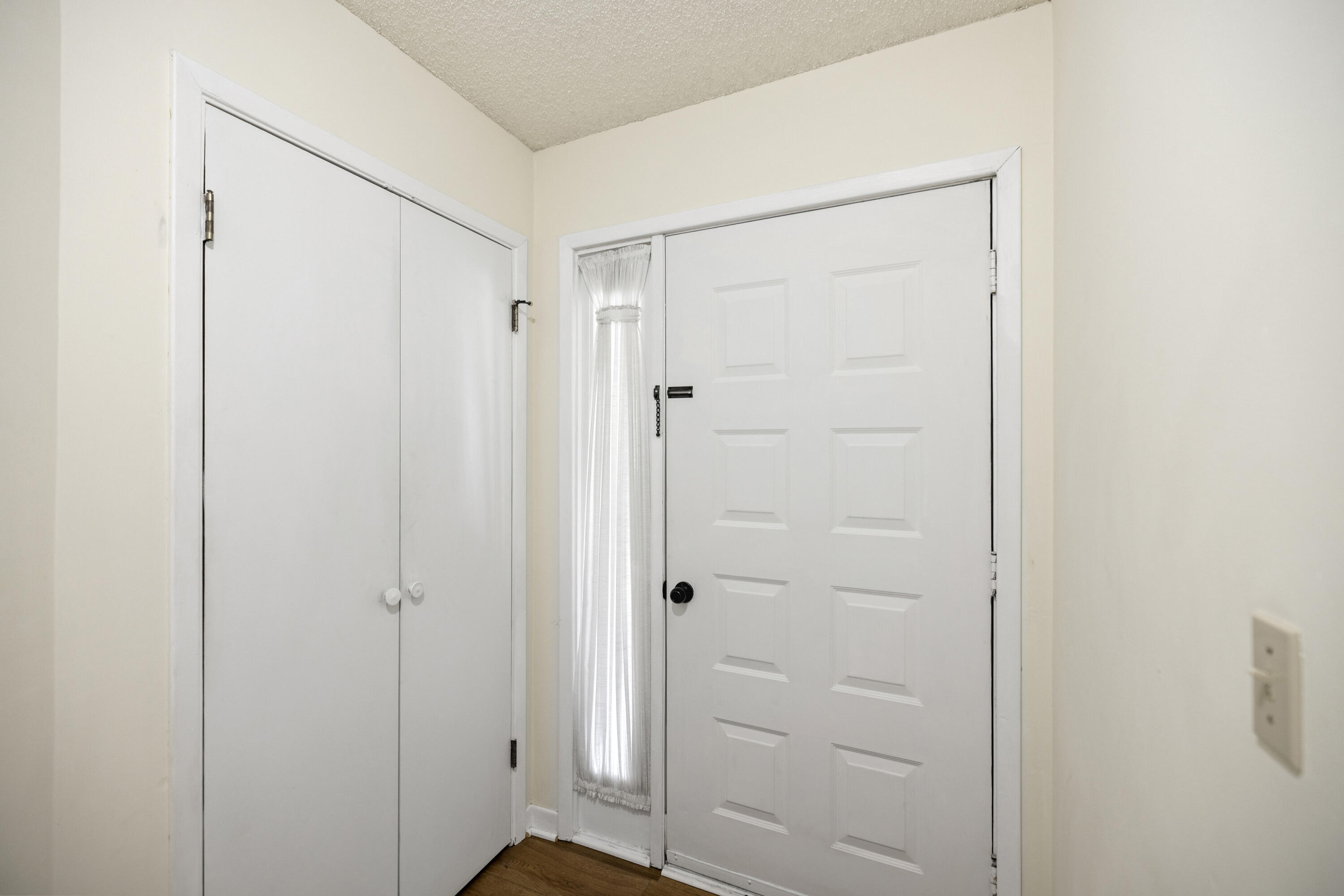GARDEN OAKS CONDO UNIT 5202 - Residential