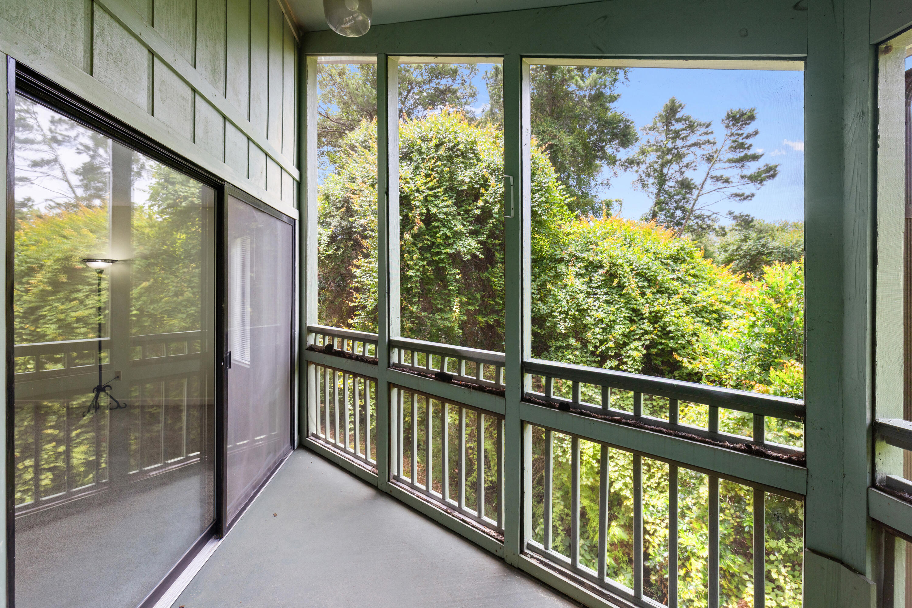 GARDEN OAKS CONDO UNIT 5202 - Residential