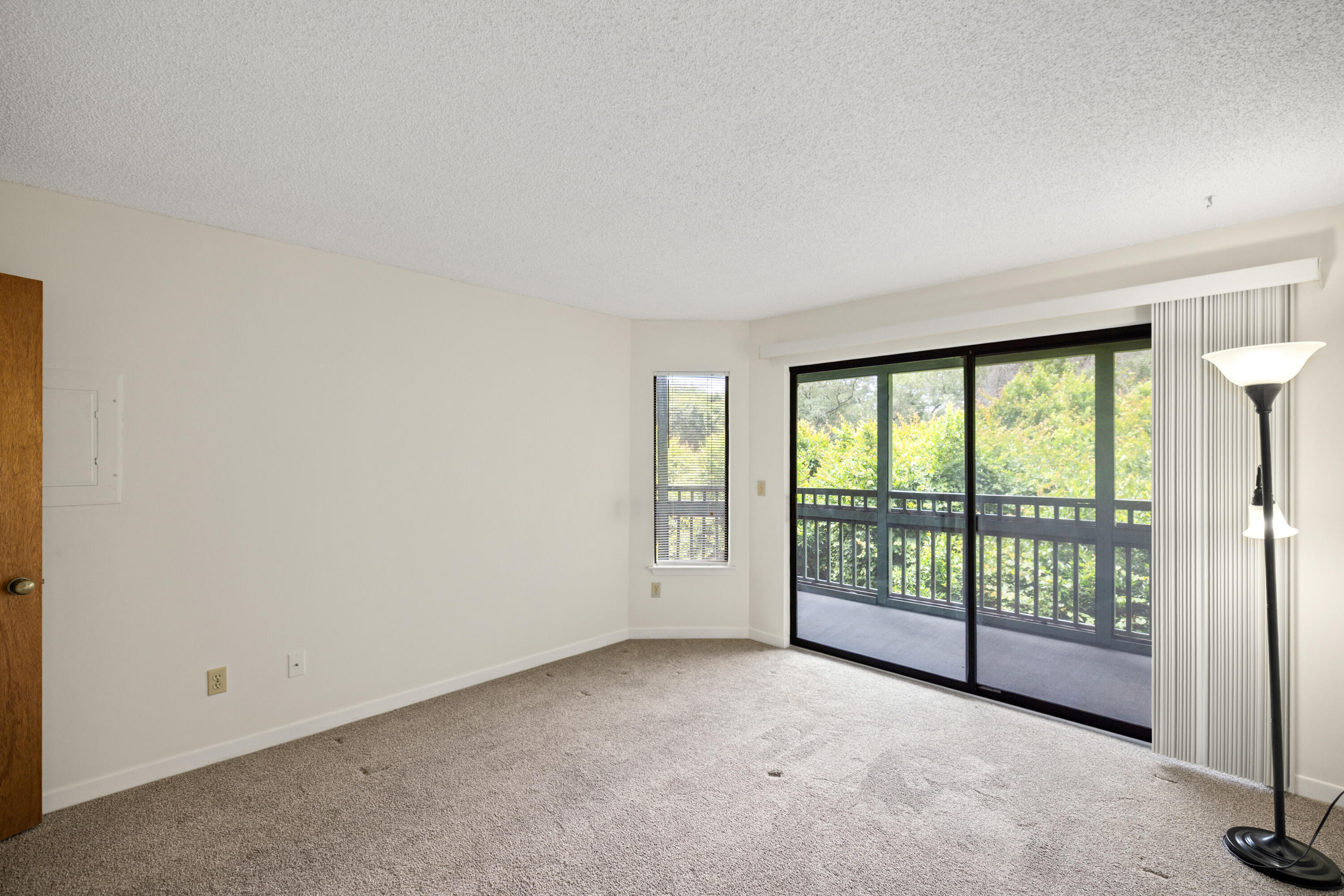 GARDEN OAKS CONDO UNIT 5202 - Residential