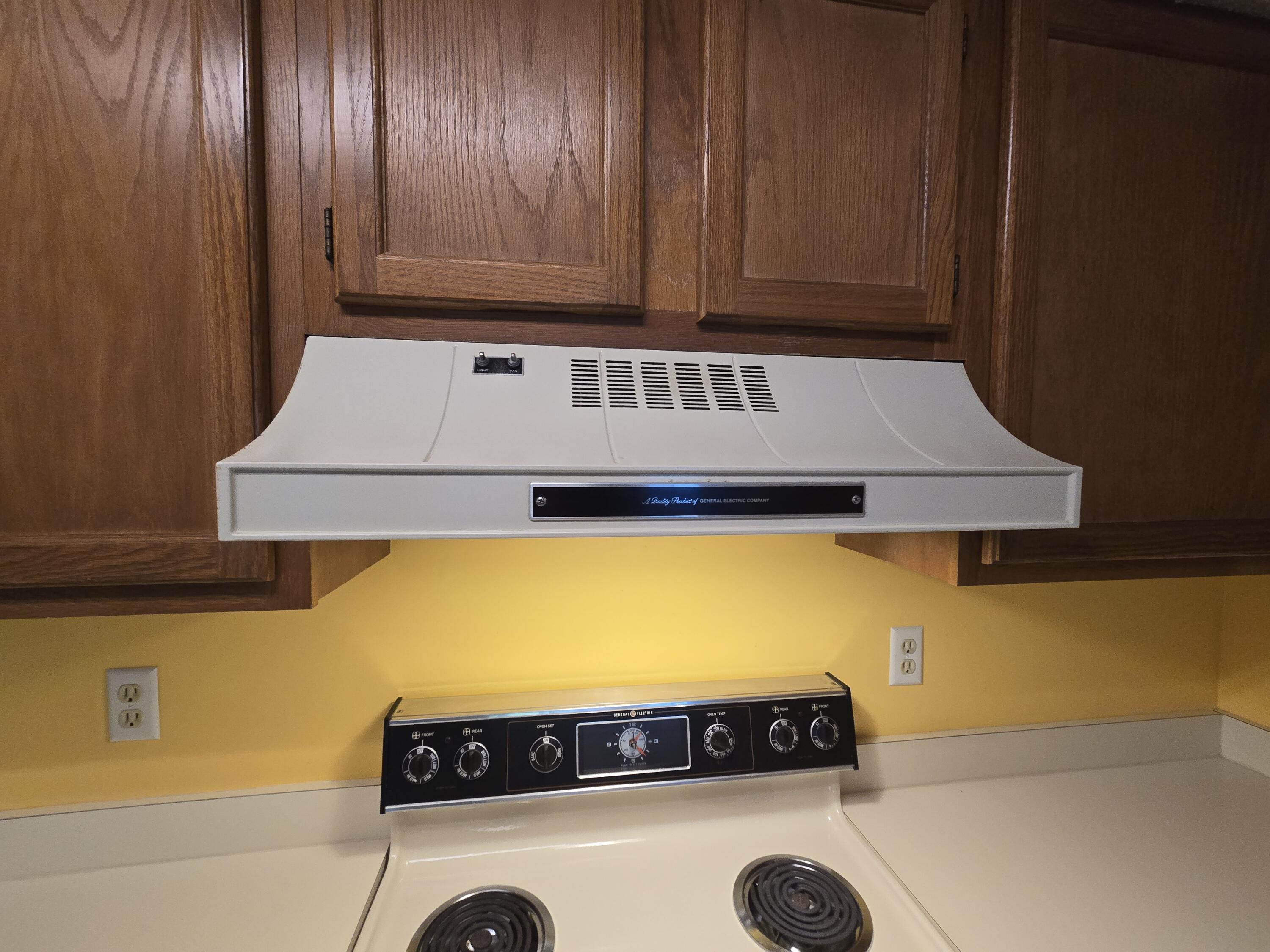 GARDEN OAKS CONDO UNIT 5202 - Residential