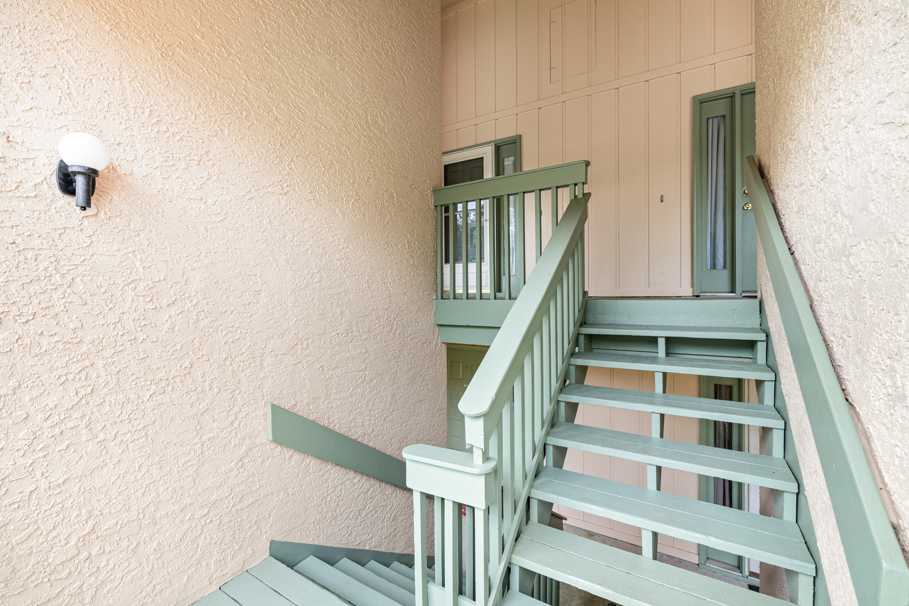 GARDEN OAKS CONDO UNIT 5202 - Residential